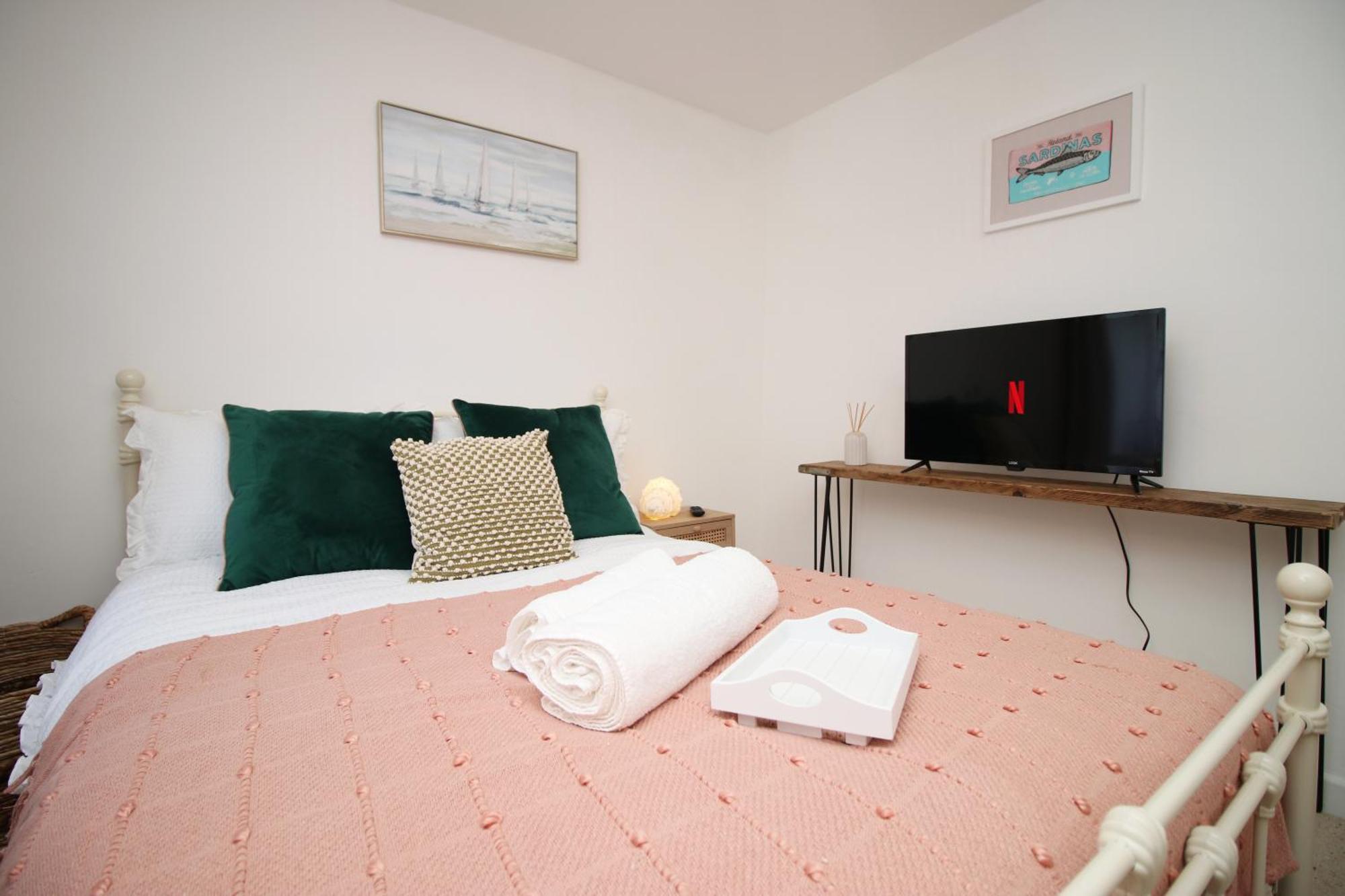 Little Gem In The Mumbles! Fishermans Cottage With Log Burner, Dog Friendly And Welcome Breakfast Hamper! Buitenkant foto