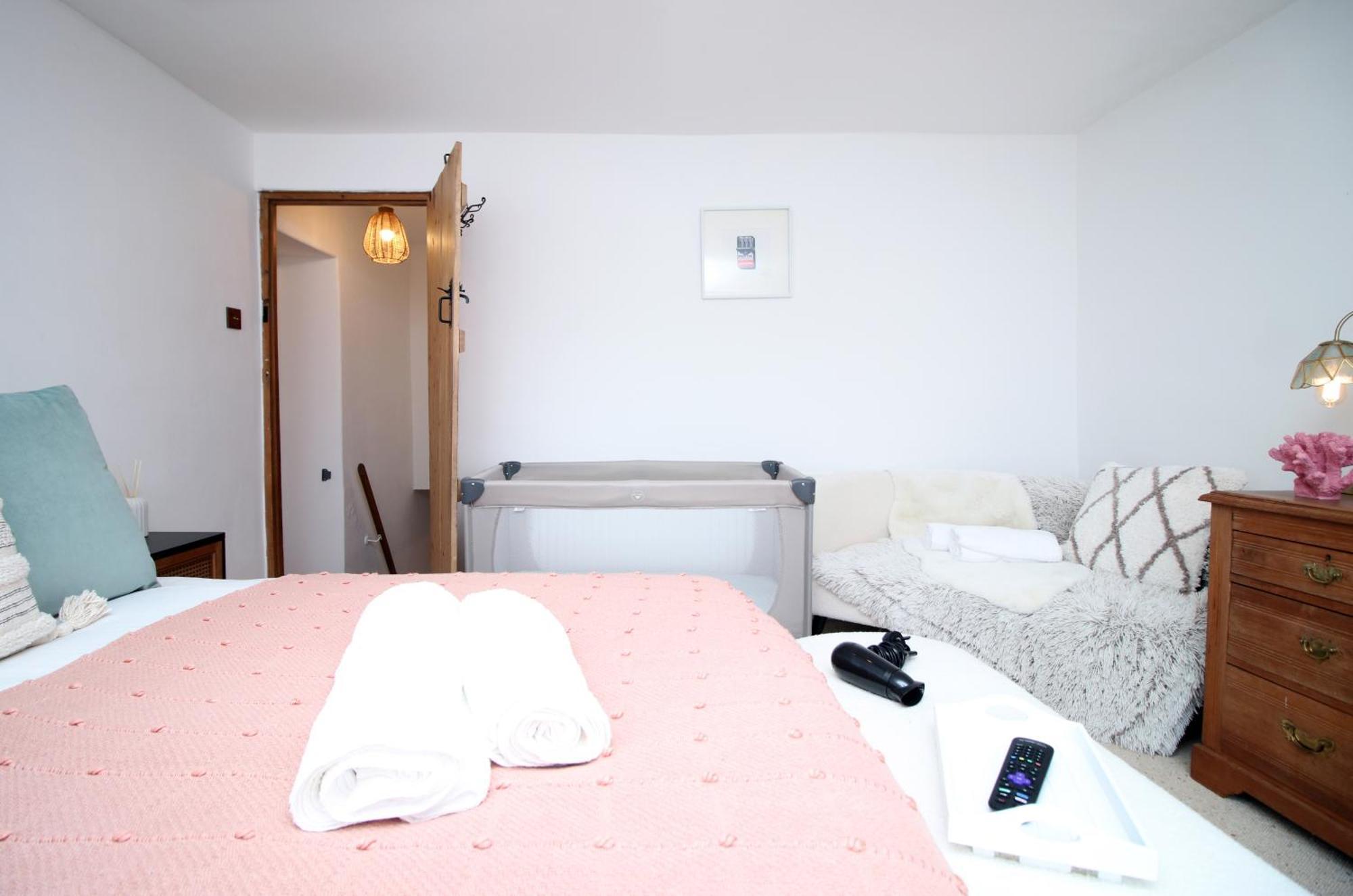 Little Gem In The Mumbles! Fishermans Cottage With Log Burner, Dog Friendly And Welcome Breakfast Hamper! Buitenkant foto